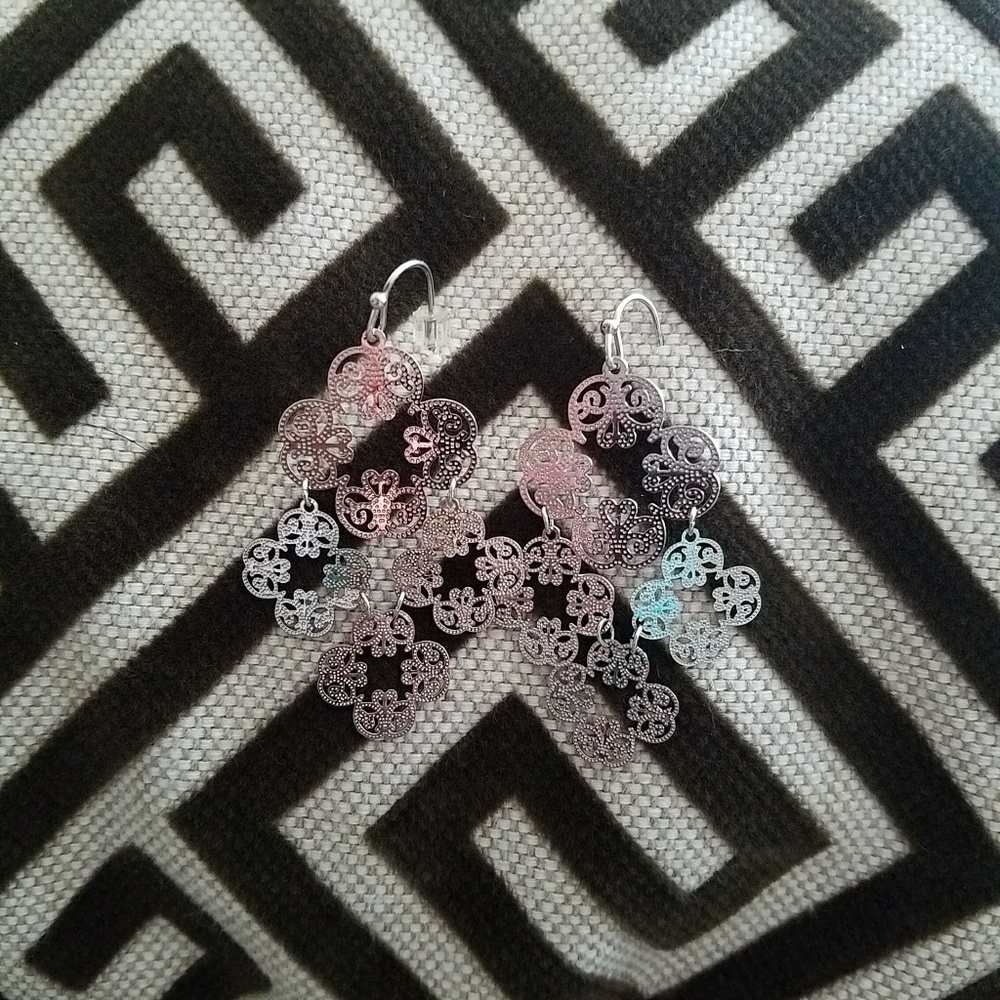 Never worn lightweight earrings